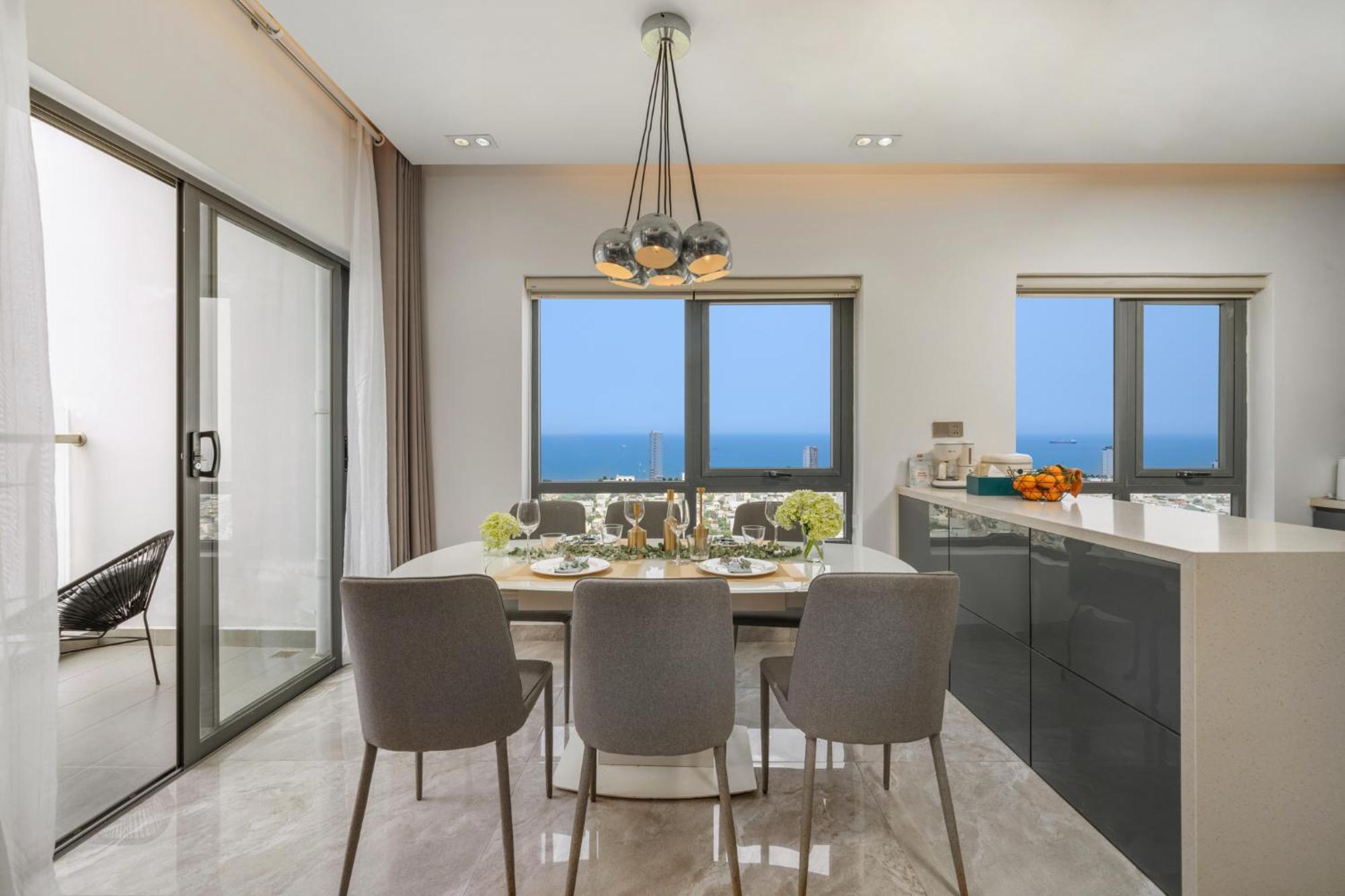 Penthouse Duplex 4 Bedrooms Ocean View, Rooftop Pool